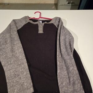 Men's Black and Gray Sweater